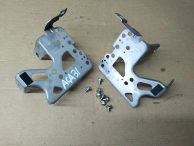 Лот: 21402430. Фото: 1. крепление магнитофона Toyota RAV4... Двигатель и элементы двигателя