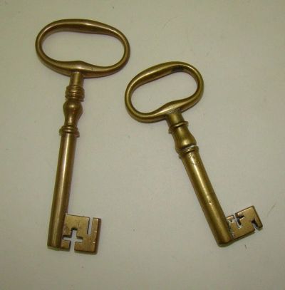 Лот: 12675871. Фото: 1. Ключи старинные 2 шт. (X509). Другое (антиквариат)