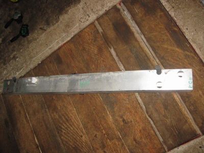 Лот: 20896003. Фото: 1. Усилитель бампера Nissan Bluebird... Кузов