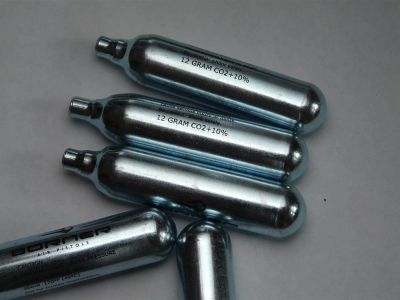 Лот: 3145773. Фото: 1. Баллончики CO2 Borner (12гр... Пневматическое оружие