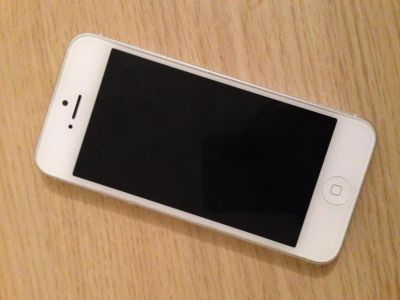 Лот: 4767738. Фото: 1. iPhone 5 16gb срочно!!!. Смартфоны