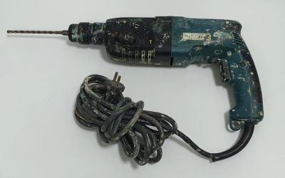 Лот: 19505725. Фото: 1. Перфоратор Makita HR 2450. Электроинструмент