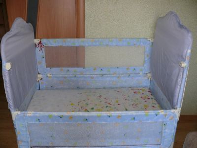 Лот: 9824000. Фото: 1. детская кроватка металлическая... Детские кровати и кроватки