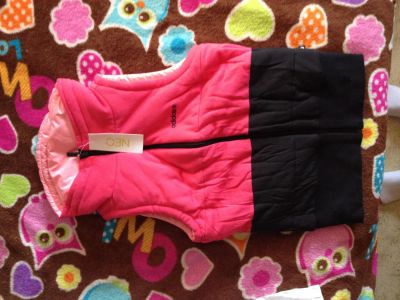 Лот: 6047769. Фото: 1. Жилетка Adidas neo. Верхняя одежда
