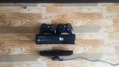 Лот: 3932288. Фото: 1. Продам Х-BOX + кинект + 2 джойстика... Игровые приставки, консоли