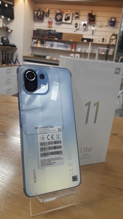 Лот: 17531620. Фото: 1. Смартфон Xiaomi Mi 11 Lite 6/128Gb... Смартфоны