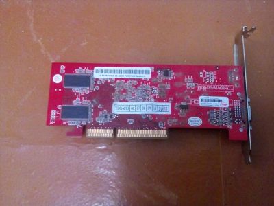 Лот: 6181323. Фото: 1. Видеокарта Ati Radeon 9600 SE... Видеокарты