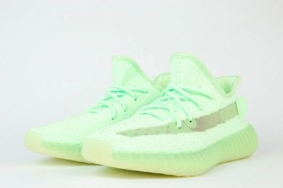 Лот: 16848807. Фото: 1. Кроссовки Adidas Yeezy 350 boost... Кеды, кроссовки, слипоны