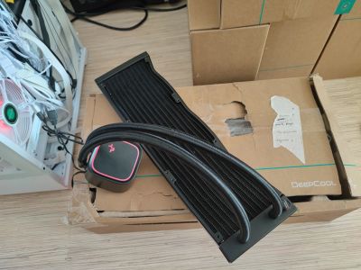 Лот: 21546045. Фото: 1. DeepCool LE 720 [новая, на пломбах... Системы охлаждения