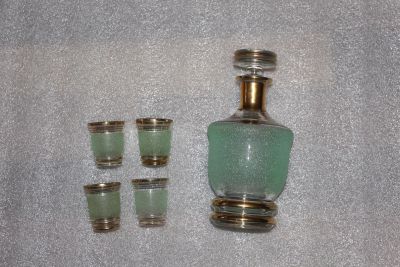 Лот: 19369153. Фото: 1. Графин и 4 стопки. Стекло, позолота... Кувшины, графины