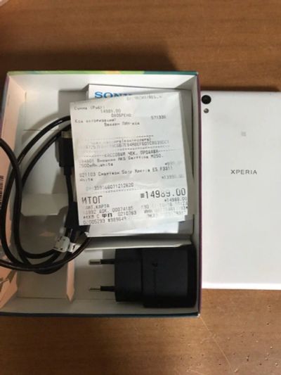 Лот: 9847575. Фото: 1. Sony Xperia E5 читаем описание. Смартфоны