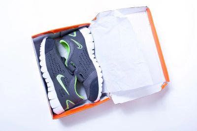 Лот: 3712219. Фото: 1. Кроссовки детские Nike. Кеды, кроссовки