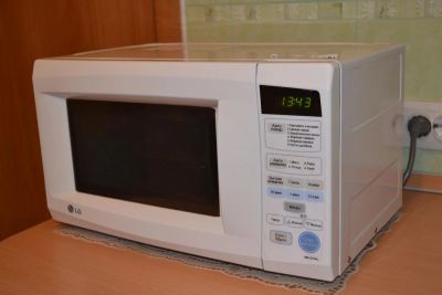 Лот: 3621154. Фото: 1. Микроволновая печь LG MB-3744... Микроволновки, мини-печи