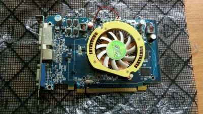 Лот: 12318478. Фото: 1. Radeon hd 3650 512mb sapphire. Видеокарты