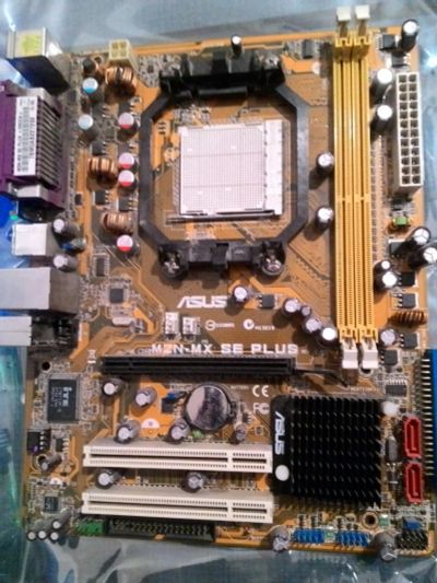 Лот: 10938146. Фото: 1. ASUS M2N-MX SE Plus в идеале. Материнские платы