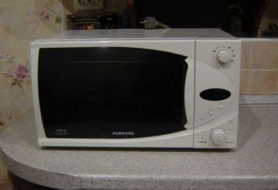 Лот: 8490833. Фото: 1. Микроволновка Samsung CE2874NR. Микроволновки, мини-печи