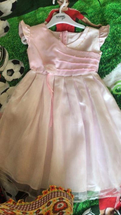 Лот: 22216514. Фото: 1. Платье нарядное розовое для девочки... Платья, сарафаны