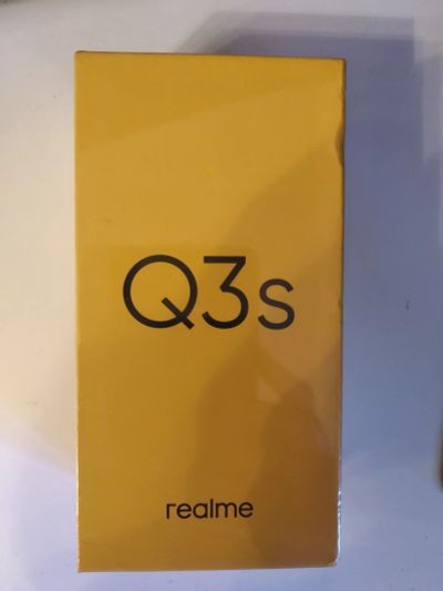 Лот: 19182562. Фото: 1. Realme q3s. Смартфоны