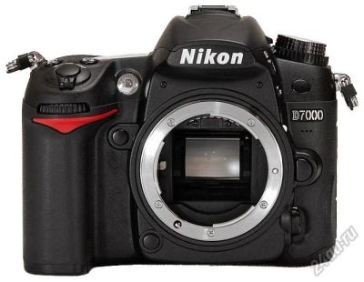 Лот: 6579122. Фото: 1. nikon d7000 body, состояние нового... Цифровые зеркальные