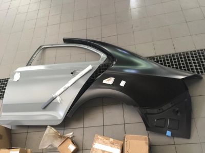 Лот: 9861796. Фото: 1. Продам задняя левая дверь и боковую... Кузов