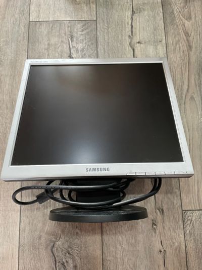 Лот: 19974892. Фото: 1. Монитор Samsung. ЖК-мониторы