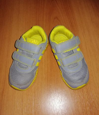 Лот: 14842933. Фото: 1. Детские кроссовки Adidas р. 24. Кеды, кроссовки