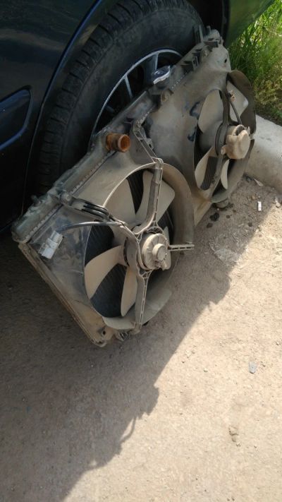 Лот: 17861905. Фото: 1. Радиатор Toyota Carina AT211 7A-FE... Двигатель и элементы двигателя