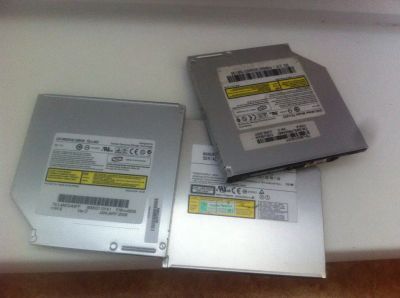 Лот: 9130057. Фото: 1. DVD\CD приводы (3шт) IDE для ноутбука... Приводы CD, DVD, BR, FDD