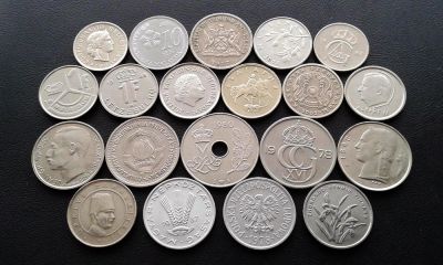 Лот: 10987451. Фото: 1. 20 иностранных монет - одним лотом... Наборы монет