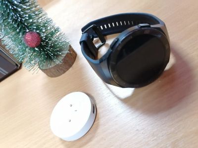Лот: 24842389. Фото: 1. Смарт часы Huawei watch 2e. Смарт-часы, фитнес-браслеты, аксессуары