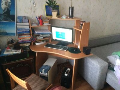 Лот: 10799730. Фото: 1. Компьютерный стол. Компьютерные и письменные столы