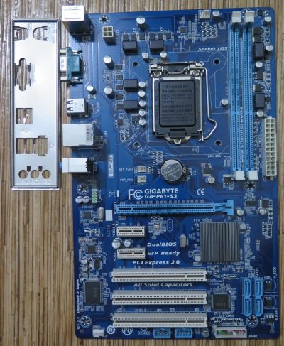 Лот: 21020858. Фото: 1. Материнская плата Gigabyte GA-P61-S3. Материнские платы