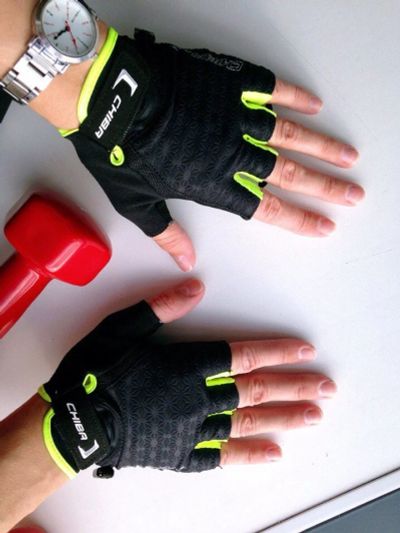 Лот: 9997524. Фото: 1. Тренировочные перчатки женские... Перчатки