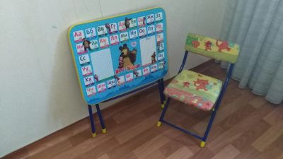 Лот: 9969870. Фото: 1. Детский столик со стульчиком. Столики, стулья, парты