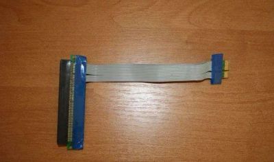 Лот: 4572836. Фото: 1. PCI-E RISеRS 1х16х с креплением... Шлейфы, кабели, переходники