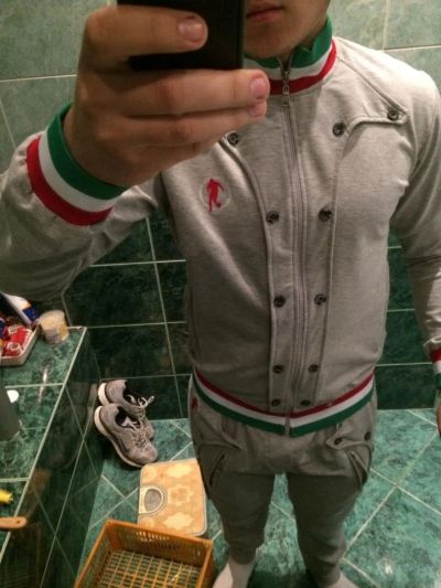 Лот: 4055829. Фото: 1. Спортивный костюм bikkembergs. Костюмы классические, деловые