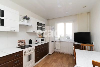 Лот: 25288480. Фото: 1. 3-комн. квартира , Красноярск... Квартиры, студии