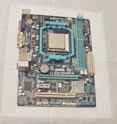 Лот: 15526539. Фото: 1. Материнская плата Gigabyte GA-A55M... Материнские платы