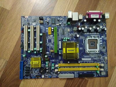 Лот: 10697827. Фото: 1. Материнская плата Foxconn. Материнские платы