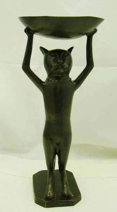 Лот: 12721585. Фото: 1. Фигурка статуэтка Кот с лотком... Другое (антиквариат)