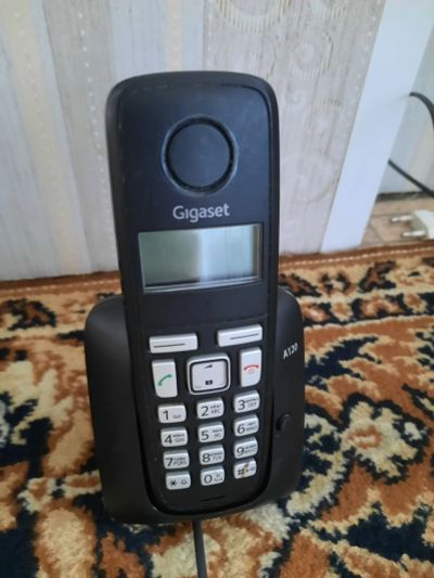 Лот: 17667638. Фото: 1. Два беспроводных DECT телефона. DECT и радиотелефоны