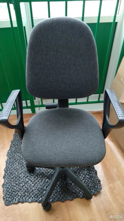 Лот: 13513104. Фото: 1. Компьютерный стул серый. Стулья и кресла офисные