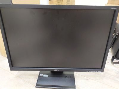 Лот: 17465808. Фото: 1. Монитор Acer v223w. ЖК-мониторы