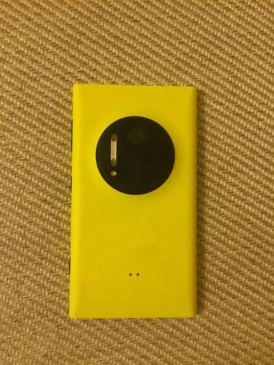 Лот: 4816287. Фото: 1. продам нокиа lumia 1020. Кнопочные мобильные телефоны