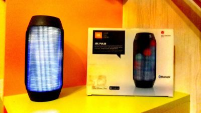 Лот: 8812343. Фото: 1. Портативная акустика JBL PULSe. Портативные, беспроводные колонки