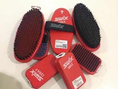 Лот: 4670925. Фото: 1. Щетка Swix T0162O. Другое (лыжи)