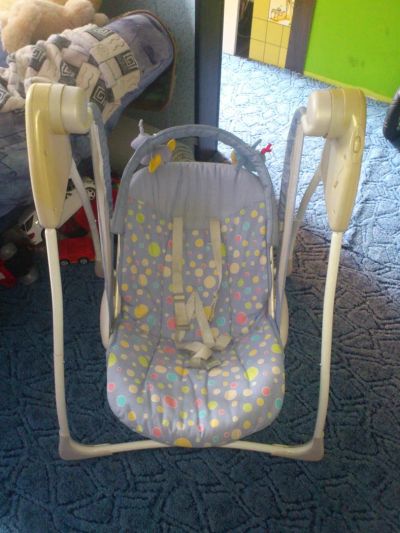 Лот: 3123017. Фото: 1. Качеля электронная graco. Ходунки, прыгунки, качели