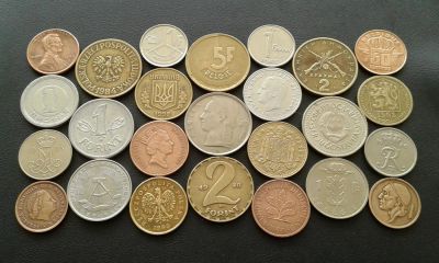 Лот: 7698233. Фото: 1. 25 монет Мира ( № 2 ) - Одним... Наборы монет