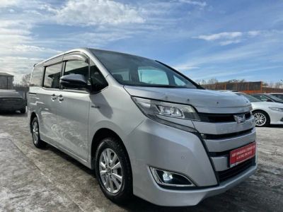 Лот: 21541861. Фото: 1. Toyota Noah Hybrid 2017. Автомобили