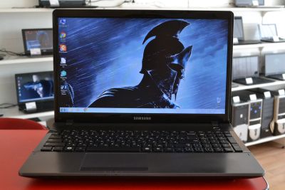 Лот: 16261660. Фото: 1. Samsung NP300E5C (15.6"/Intel... Ноутбуки